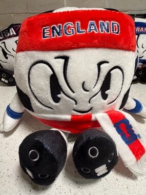 Jazwares FIFA World Cup 26 Plush Stuffed Animal - England Black, White & Red